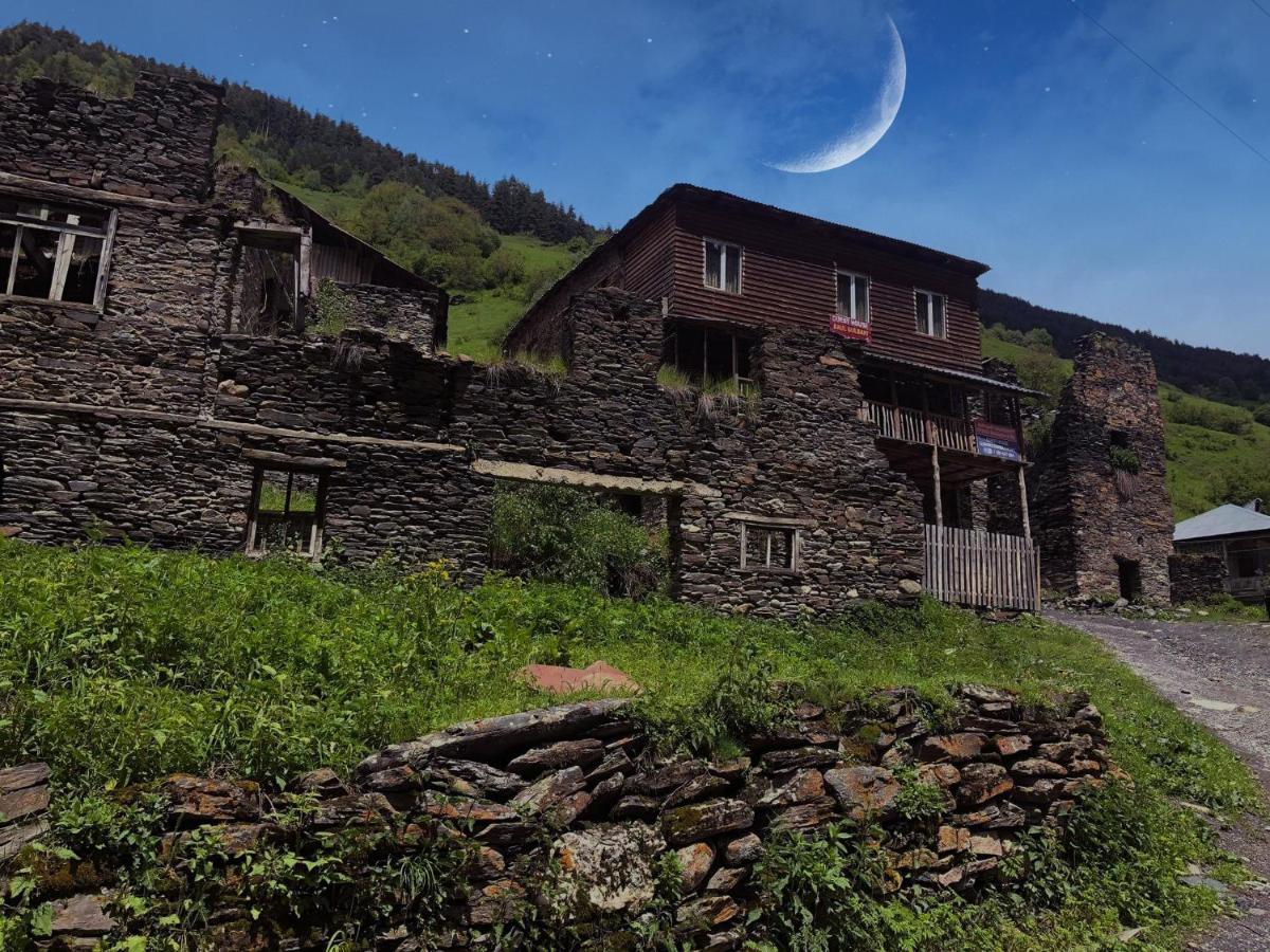 Bed and Breakfast Raul Lushnu Darbaz Mestia Esterno foto