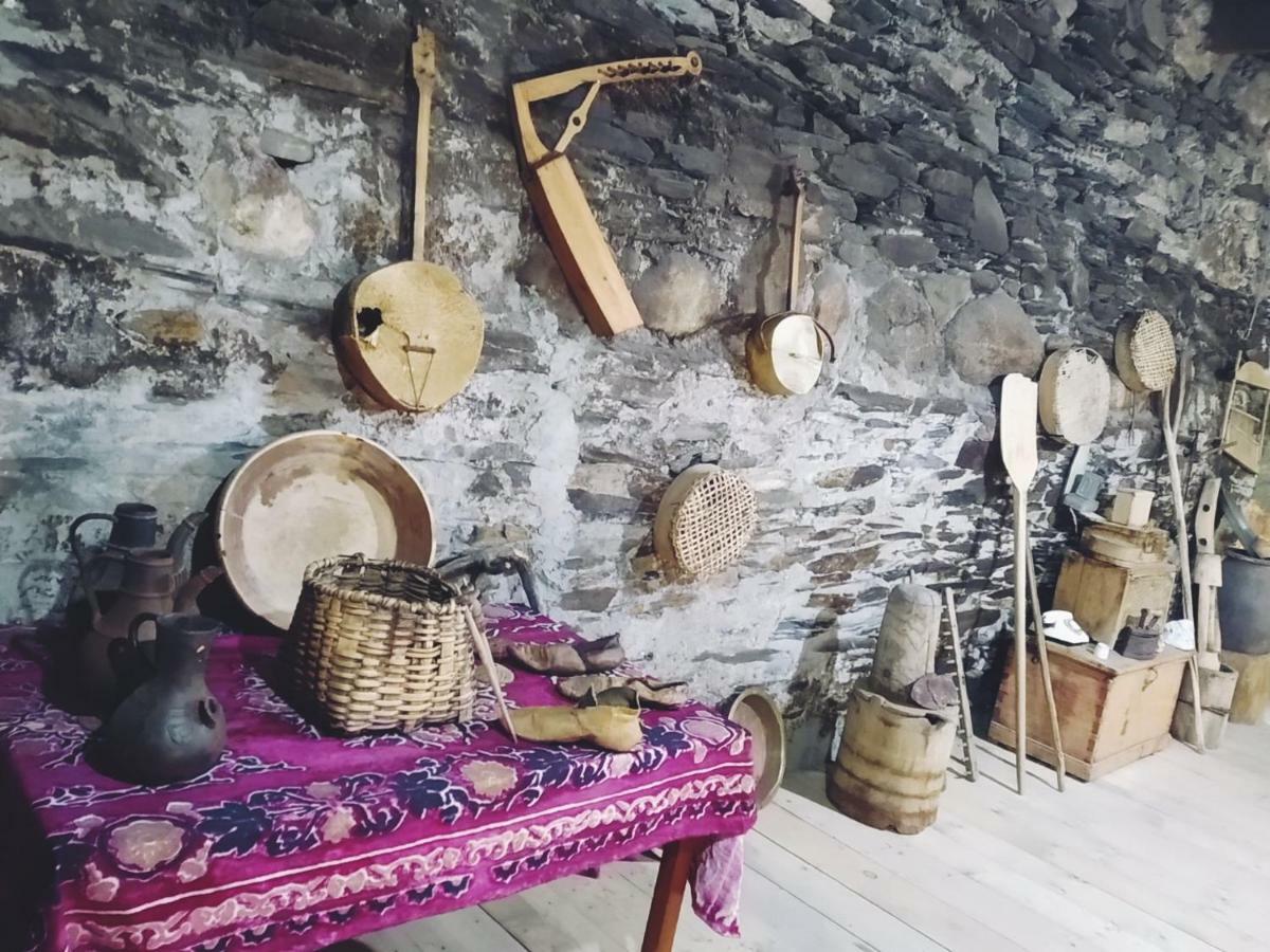 Bed and Breakfast Raul Lushnu Darbaz Mestia Esterno foto