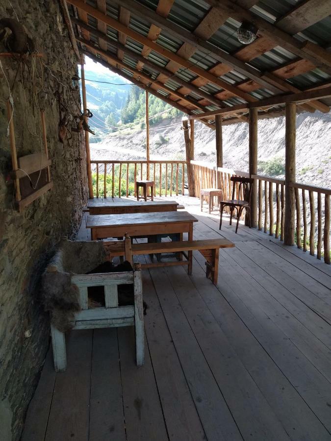 Bed and Breakfast Raul Lushnu Darbaz Mestia Esterno foto