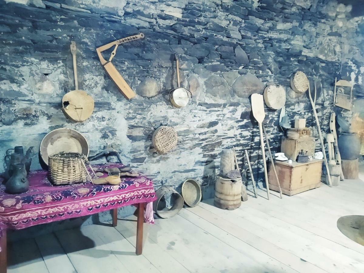 Bed and Breakfast Raul Lushnu Darbaz Mestia Esterno foto