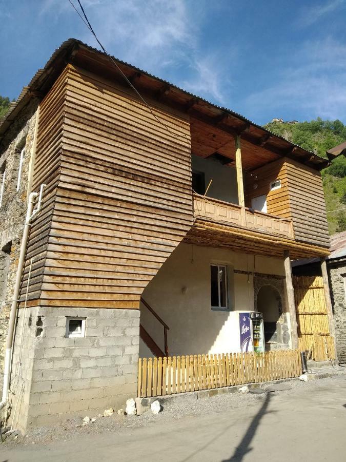 Bed and Breakfast Raul Lushnu Darbaz Mestia Esterno foto