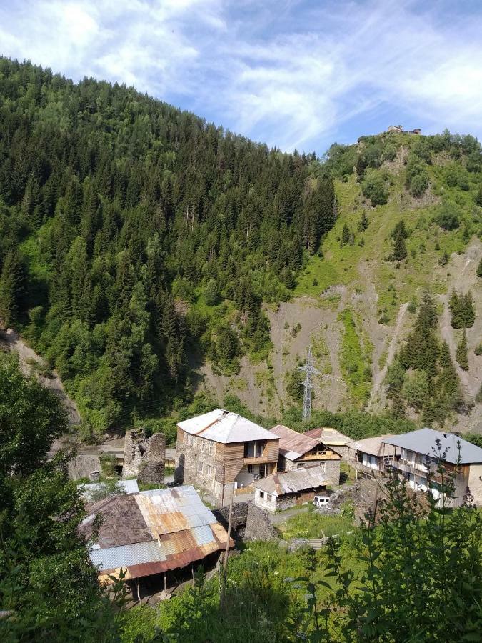 Bed and Breakfast Raul Lushnu Darbaz Mestia Esterno foto