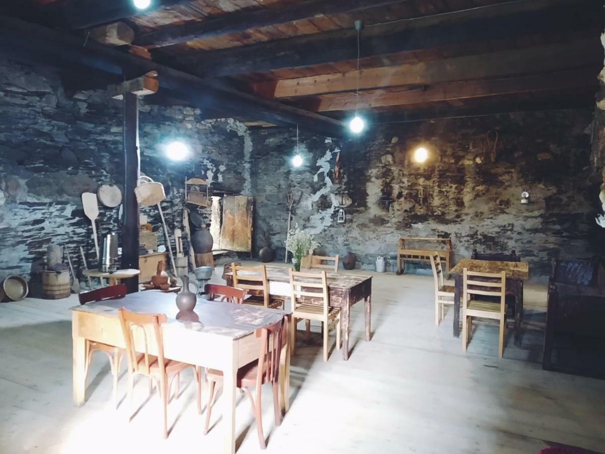 Bed and Breakfast Raul Lushnu Darbaz Mestia Esterno foto