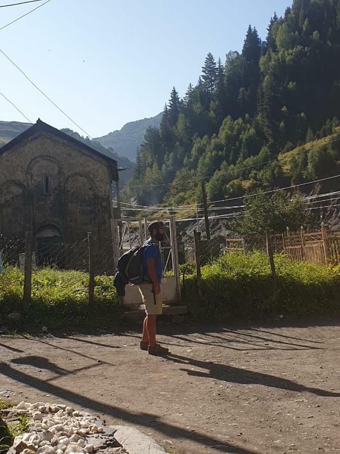 Bed and Breakfast Raul Lushnu Darbaz Mestia Esterno foto